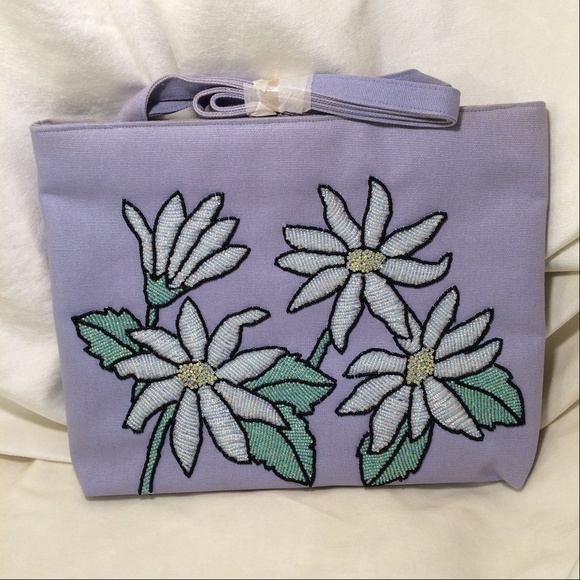 Handbags - VINTAGE purse with beaded Flowers (112) NWOT